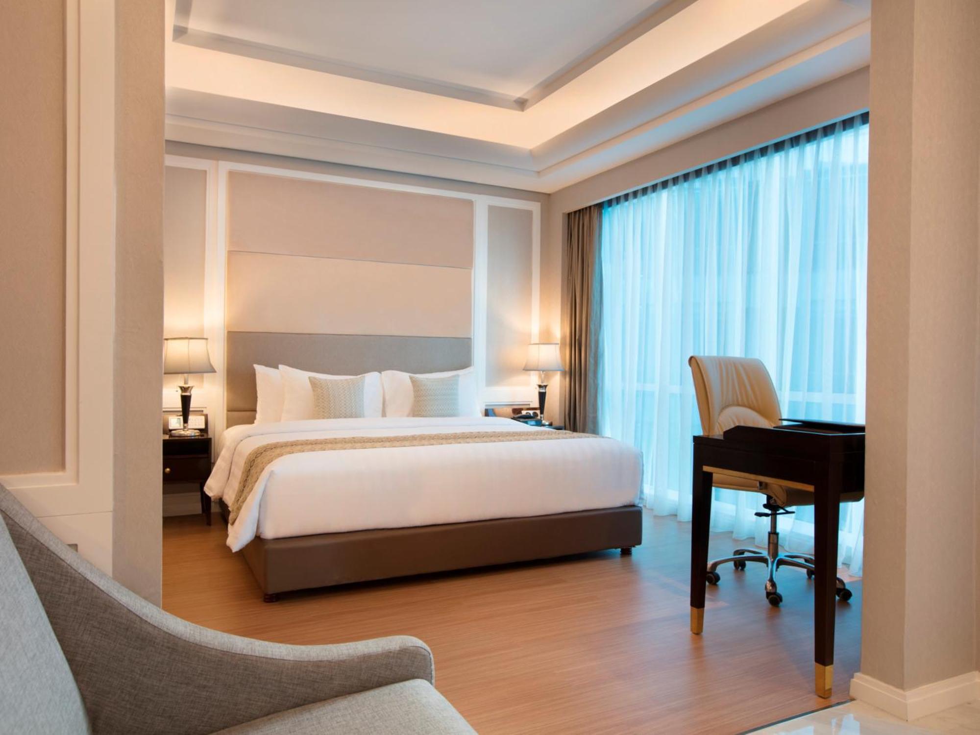 Hotel Wyndham Panbil Batam Esterno foto