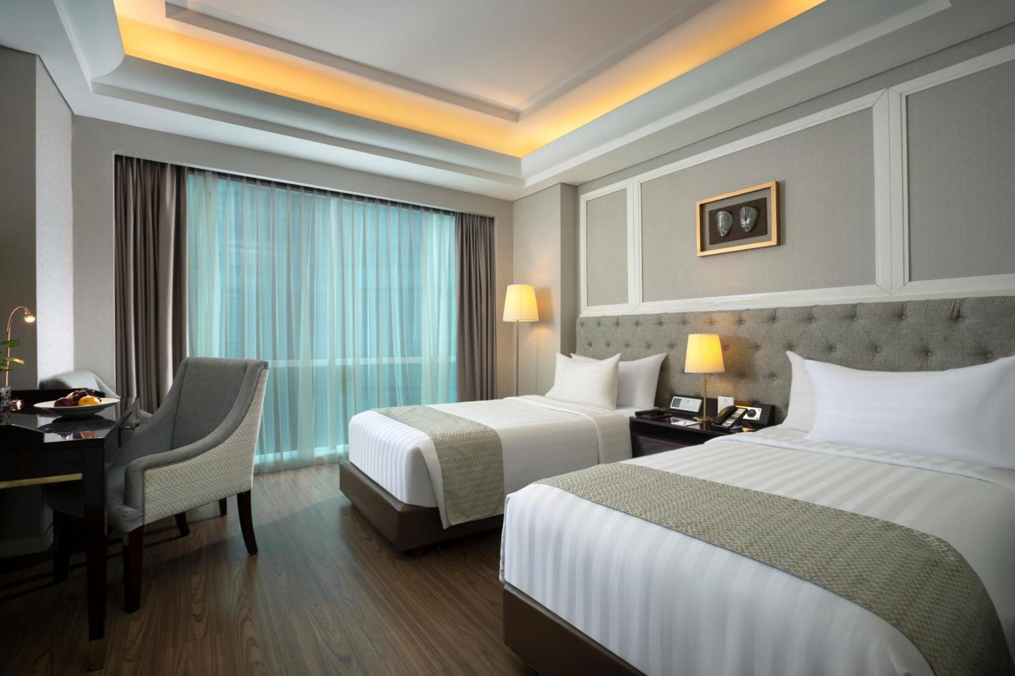 Hotel Wyndham Panbil Batam Esterno foto