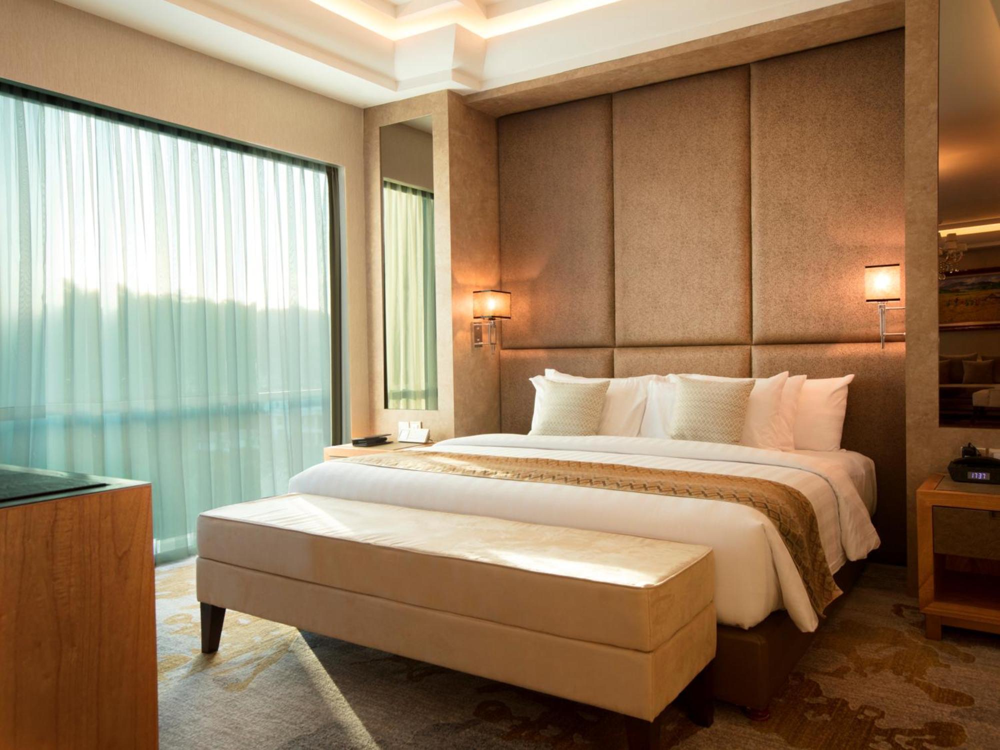 Hotel Wyndham Panbil Batam Esterno foto